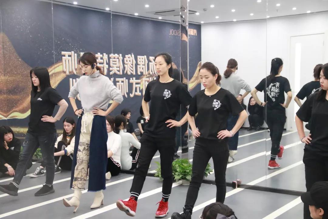 微信图片_20191121150033.jpg
